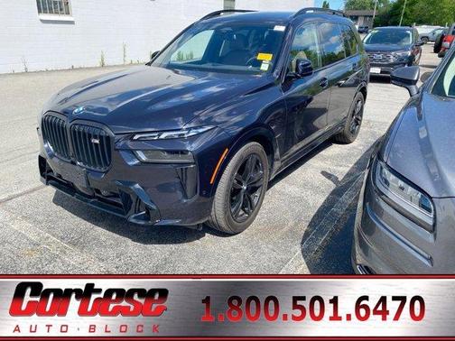 Carbon Black Metallic 2024 BMW X7 xDrive40i