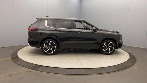 2022 Mitsubishi Outlander SE Launch Edition