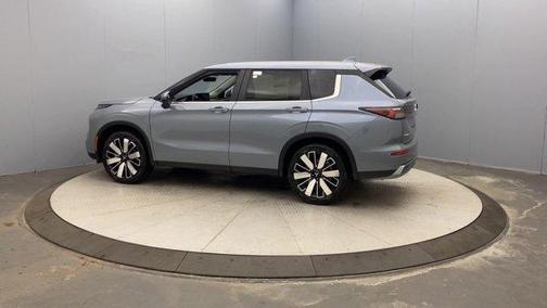 Gray 2026 Mitsubishi Outlander
