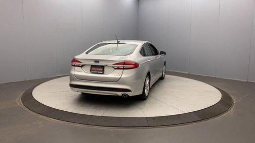 2017 Ford Fusion Hybrid SE