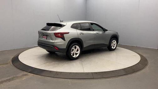 Sterling Gray Metallic 2024 Chevrolet Trax LS