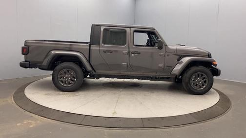 Granite Crystal Clearcoat Metallic 2026 Jeep Gladiator Sport