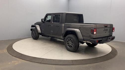 Granite Crystal Clearcoat Metallic 2026 Jeep Gladiator Sport