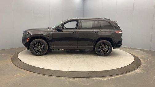 Diamond Black 2024 Jeep Grand Cherokee 4xe Base