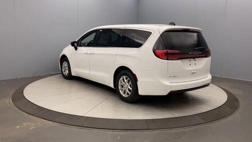 Bright White Clearcoat 2027 Chrysler Pacifica SELECT
