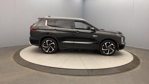 2023 Mitsubishi Outlander PHEV SEL