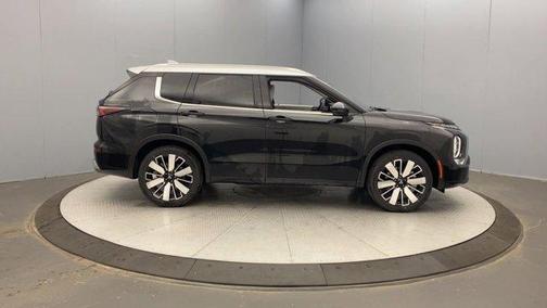 2025 Mitsubishi Outlander 