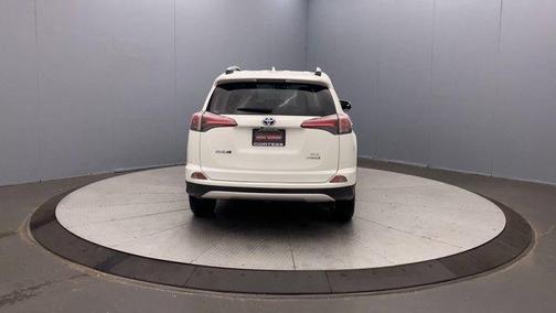 2016 Toyota RAV4 Hybrid XLE