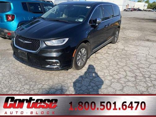 2023 Chrysler Pacifica Hybrid Limited