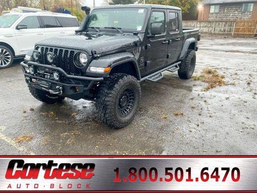 2022 Jeep Gladiator Sport