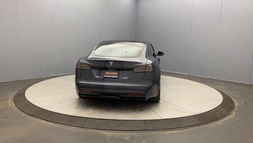 2022 Tesla Model S Base
