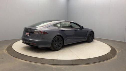 2022 Tesla Model S Base