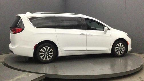 2020 Chrysler Pacifica Touring-L Plus