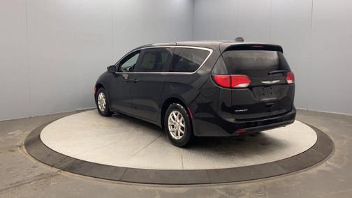 2026 Chrysler Voyager LX