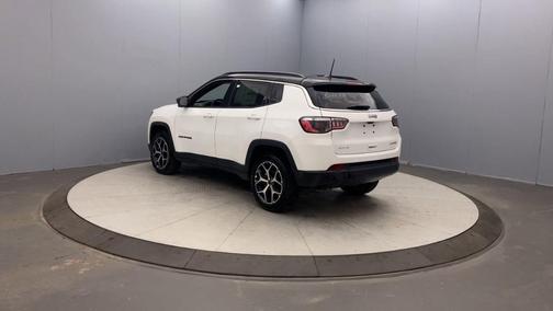 Bright White Clearcoat 2026 Jeep Compass Limited