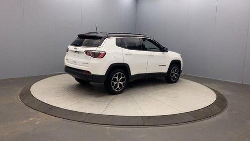 Bright White Clearcoat 2026 Jeep Compass Limited