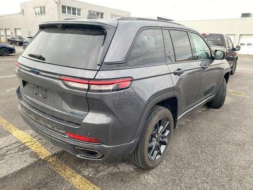 Metallic 2023 Jeep Grand Cherokee 4xe Base