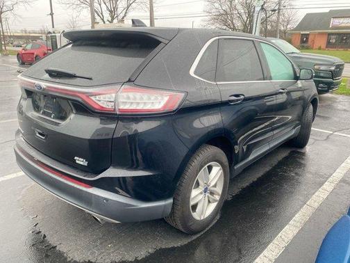 Black 2018 Ford Edge SEL