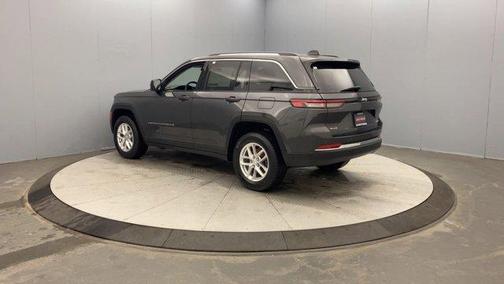 2023 Jeep Grand Cherokee Laredo X