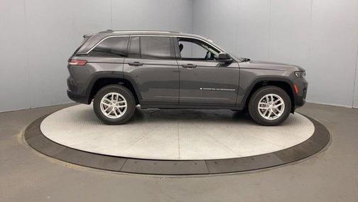 2023 Jeep Grand Cherokee Laredo X