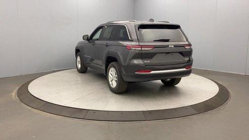 2023 Jeep Grand Cherokee Laredo X