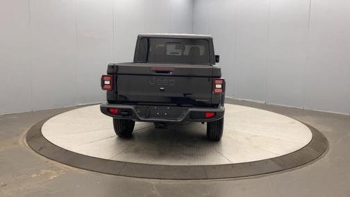 Black Clearcoat 2026 Jeep Gladiator Sport