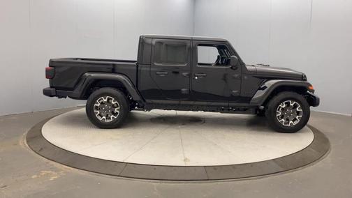 Black Clearcoat 2026 Jeep Gladiator Sport
