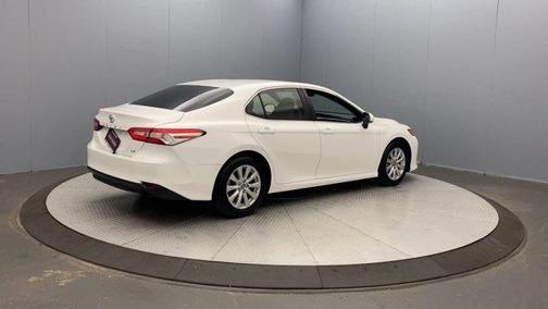 White 2018 Toyota Camry LE