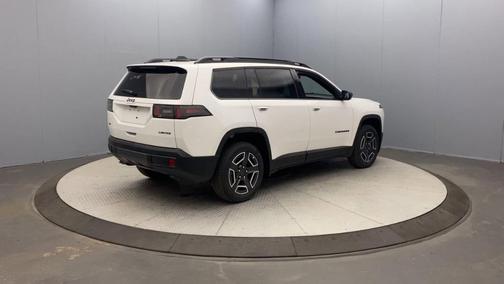 Bright White Clearcoat 2026 Jeep Cherokee LAREDO/LIMITED