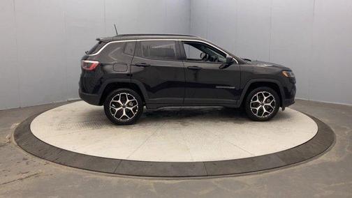 Diamond Black 2026 Jeep Compass Limited