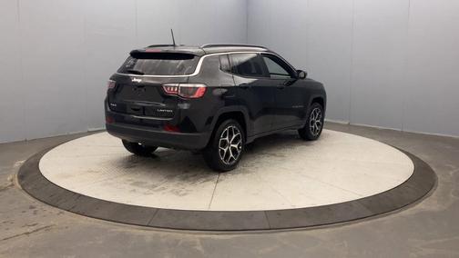 Diamond Black 2026 Jeep Compass Limited