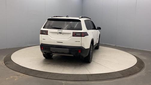 Bright White Clearcoat 2026 Jeep Cherokee LAREDO/LIMITED