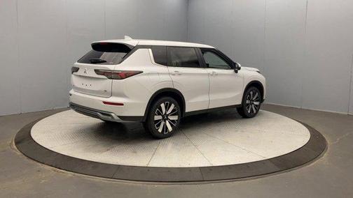 2025 Mitsubishi Outlander 