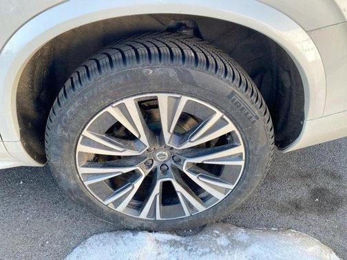 2021 Volvo XC90 T6 Momentum 6 Passenger
