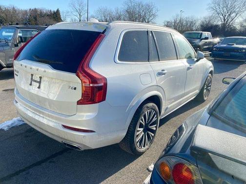 2021 Volvo XC90 T6 Momentum 6 Passenger