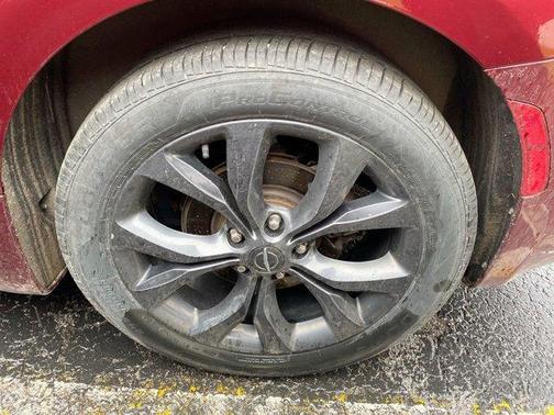 Velvet Red Pearlcoat 2020 Chrysler Pacifica Touring-L