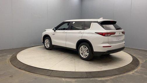 2025 Mitsubishi Outlander