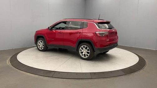 Redline Pearlcoat 2023 Jeep Compass Latitude Lux