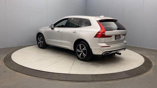 2019 Volvo XC60 T8 R-Design