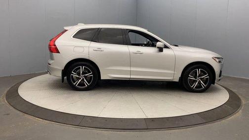 2019 Volvo XC60 T8 R-Design