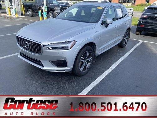 2019 Volvo XC60 T8 R-Design