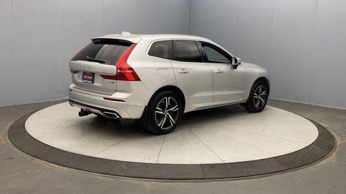 2019 Volvo XC60 T8 R-Design