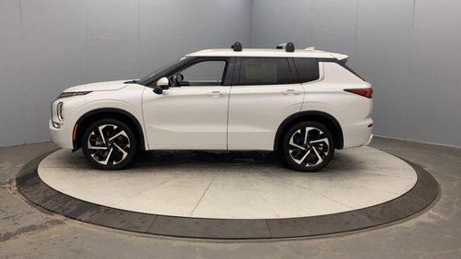 2024 Mitsubishi Outlander SEL Platinum Edition