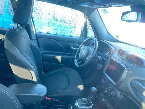 2022 Jeep Renegade Altitude