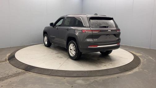 2025 Jeep Grand Cherokee Laredo X