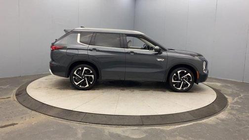 2025 Mitsubishi Outlander PHEV 