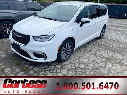 Bright White Clearcoat 2023 Chrysler Pacifica Hybrid Touring L