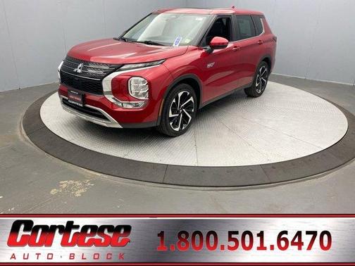 Red 2023 Mitsubishi Outlander PHEV SE