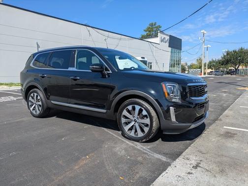 2022 Kia Telluride S