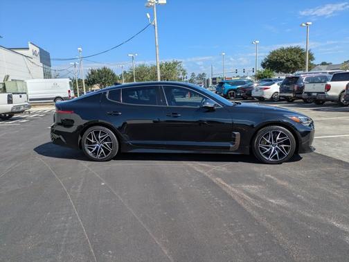 2022 Kia Stinger GT-Line